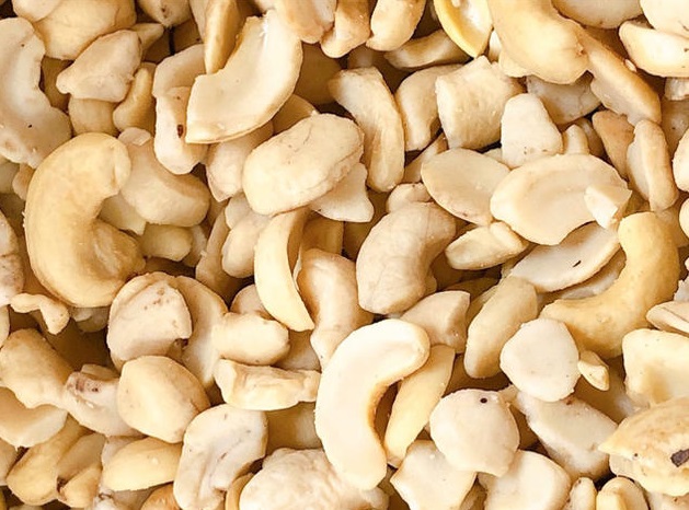 Broken Casuew nuts